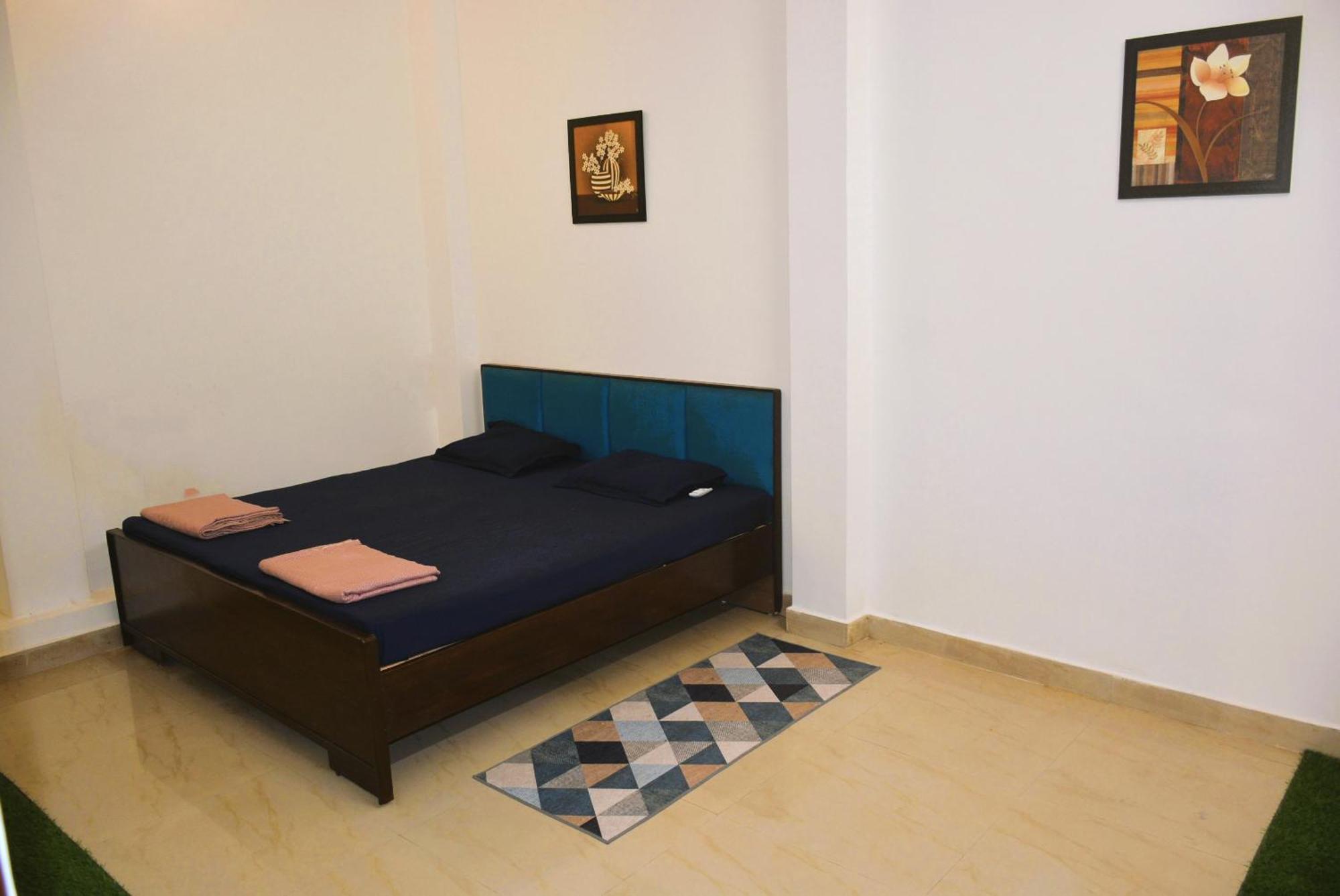 Blue Beds Homestay, Exotic 2Bhk Ac House 자발푸르 외부 사진